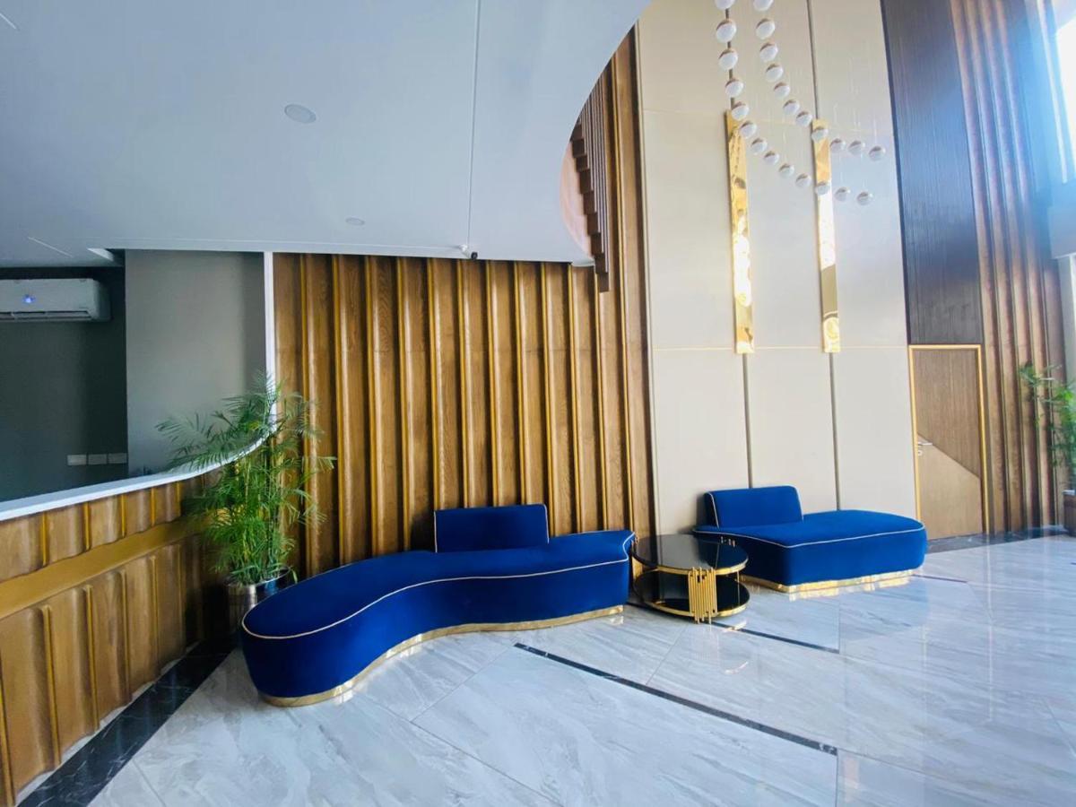 Holidazzle Serviced Apartments Bahria Town Rawalpindi Bagian luar foto