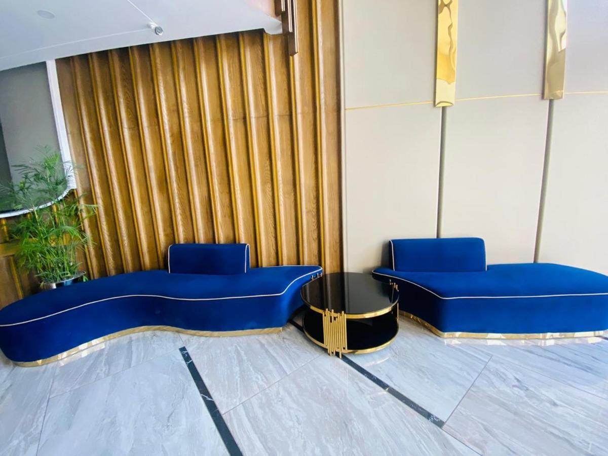 Holidazzle Serviced Apartments Bahria Town Rawalpindi Bagian luar foto