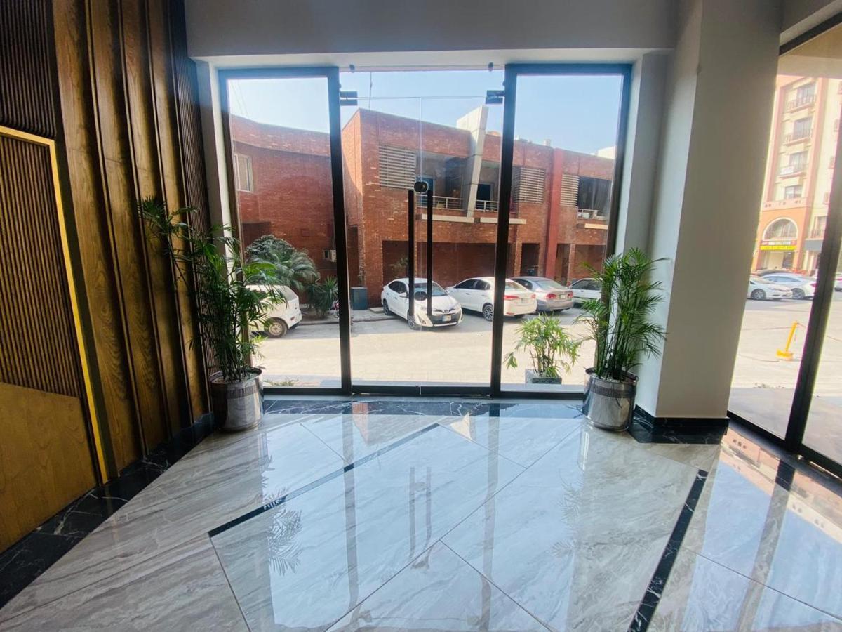 Holidazzle Serviced Apartments Bahria Town Rawalpindi Bagian luar foto