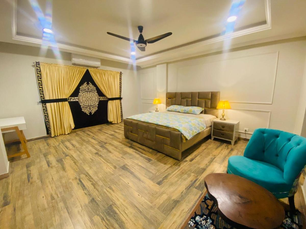 Holidazzle Serviced Apartments Bahria Town Rawalpindi Bagian luar foto