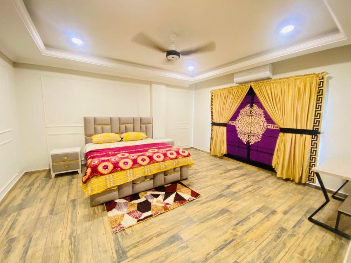 Holidazzle Serviced Apartments Bahria Town Rawalpindi Bagian luar foto